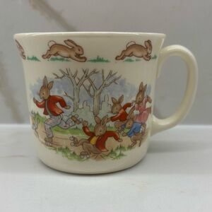 Vintage Royal Doulton Round Cylinder Bunnykins Roller Skating Race Mug